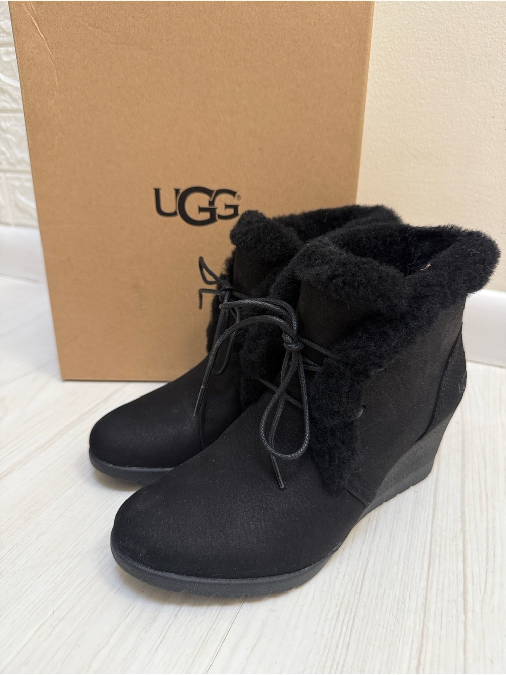 New UGG Jeovana Black Waterproof Leather Lace-Up Wedge Ankle Boots